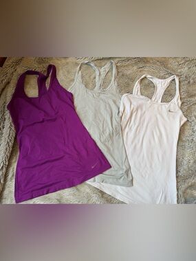 Nike tank bundle